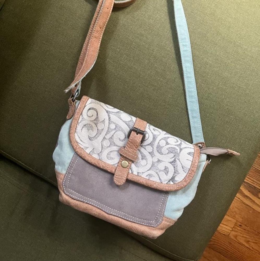 Myra leaf print crossbody bag